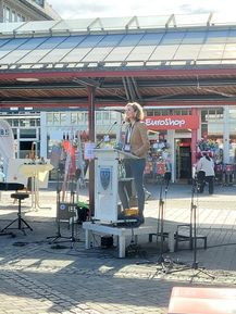 Esther von Kuczkowski eröffnet den Internationalen Tag gegen Rassismus