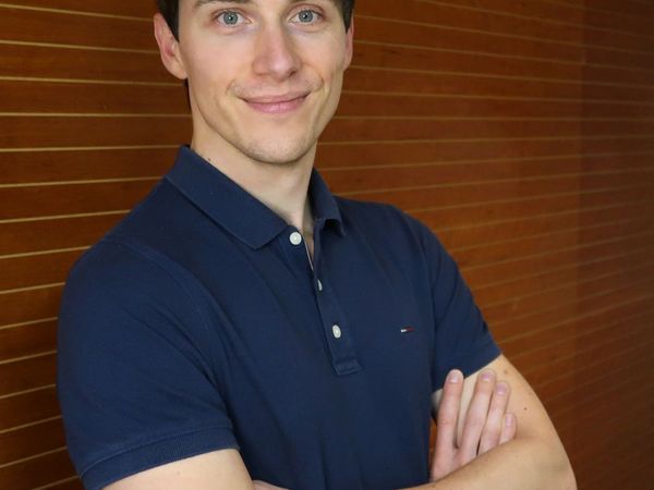  Dr. med. univ. Sebastian Eismann, Facharzt für HNO-Heilkunde sowie Experte für funktionelle und ganzheitliche Medizin