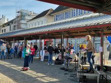 Esther von Kuczkowski spricht beim Internationalen Tag gegen Rassismus