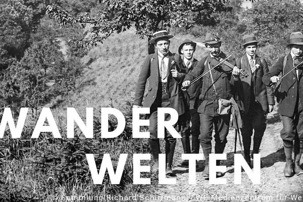 Plakat Ausstellung Wanderwelten