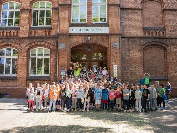 Siegerehrung Schulen Neheimer Citylauf (1)