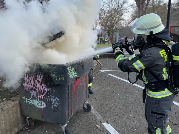 Mülltonnenbrand