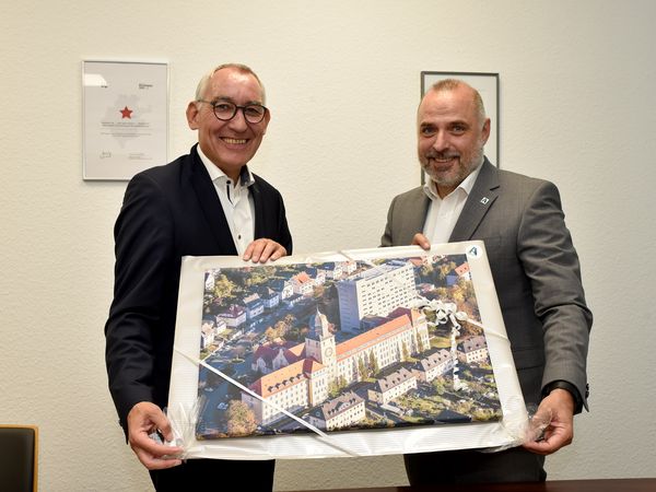 Regierungspräsident Heinrich Böckelühr besucht Bürgermeister