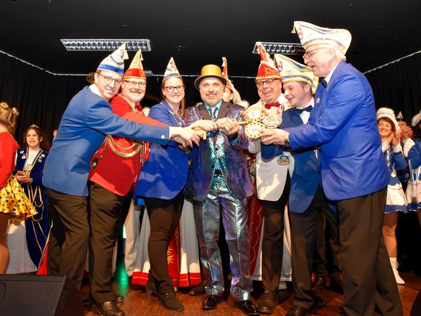 Karneval Stadt Sturm24