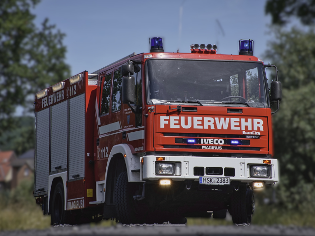 Hilfeleistungslöschgruppenfahrzeug (kurz: HLF) ist die Bezeichnung für einen Typ deutscher Feuerwehrfahrzeuge verschiedener Größenordnung. Dieser Fahrzeugtyp ist äußerlich fast identisch mit dem Löschgruppenfahrzeug und wie dieses für eine Gruppe als Besatzung ausgelegt.